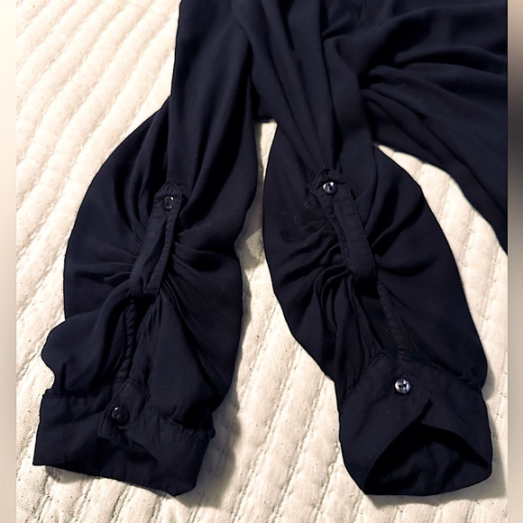 EUC~St. John’s Bay Navy Blue Blouse - Picture 5 of 6